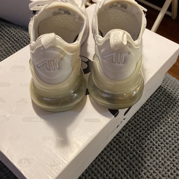 White Nike Air Max 270 size 4Y 5.5 W - Picture 3 of 3